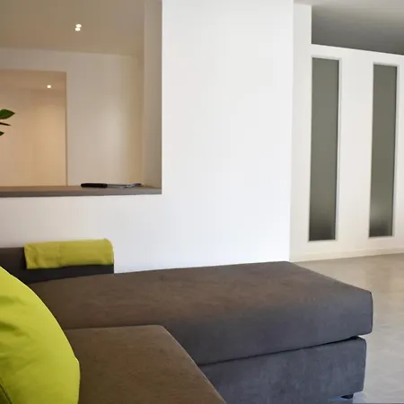 Residence Lake Como Апартаменты *